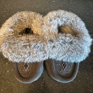 Toddler size 7/8 Manitobah mini mocs